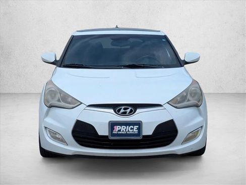 Used 2016 Hyundai Veloster w/ Option Group 02 FWD image 2
