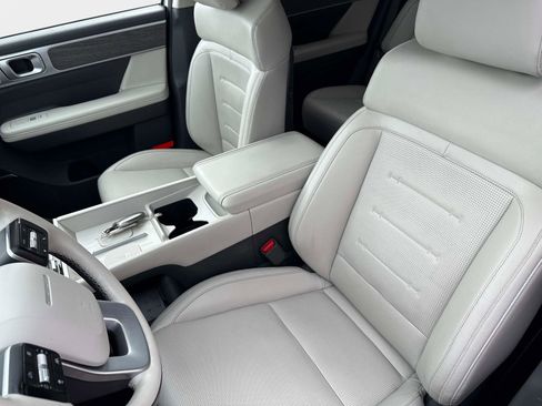 Used 2024 Hyundai Santa Fe Calligraphy image 22