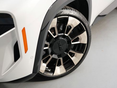 Used 2024 BMW XM image 66