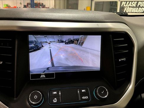 Used 2023 GMC Acadia SLT image 21