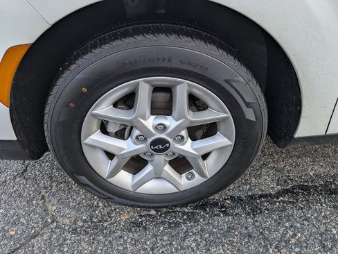 Used 2024 Kia Soul LX w/ Option Group 015 image 25