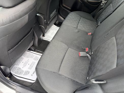 Used 2009 Toyota Matrix S FWD image 12