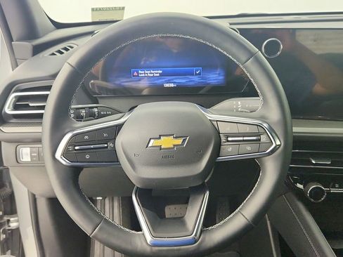 Certified 2025 Chevrolet Traverse LT w/ Driver Confidence Package image 18