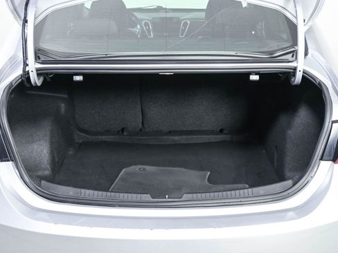 Used 2020 Chevrolet Malibu LT FWD image 28