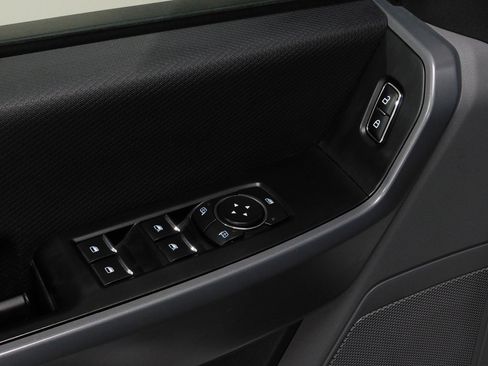 Used 2023 Ford F150 XLT image 32