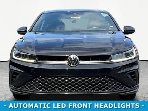 Used 2025 Volkswagen Jetta Sport FWD image 2