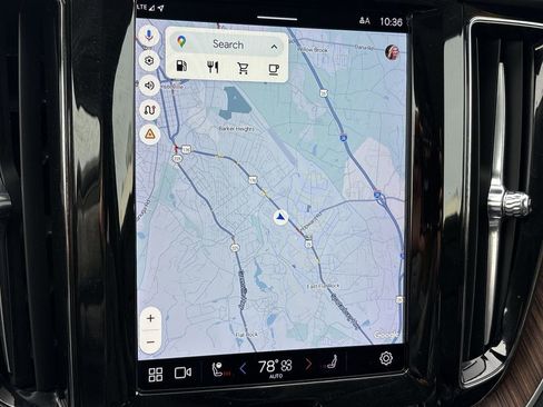 Used 2022 Volvo XC60 B5 Momentum w/ Climate Package image 14