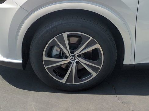 Used 2025 Lexus RX 350 FWD w/ Technology Package image 9