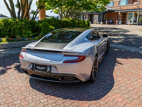 Used 2014 Aston Martin Vanquish Coupe RWD image 28