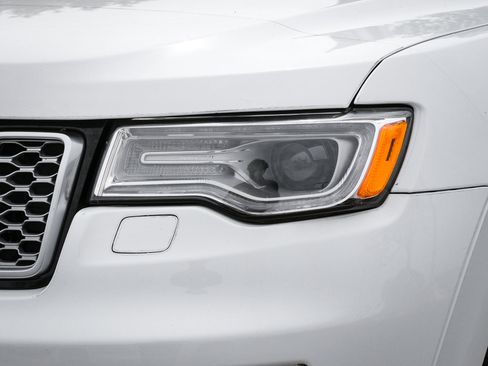 Used 2017 Jeep Grand Cherokee Summit w/ Platinum Series Group image 6