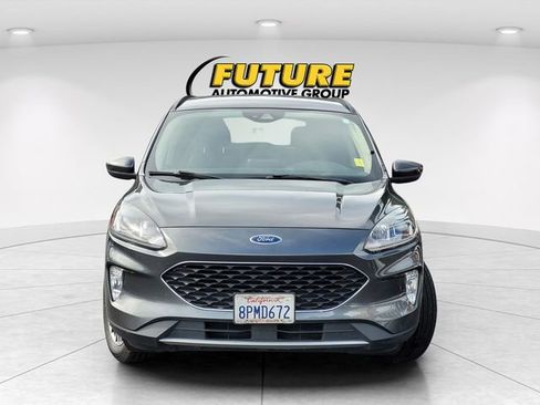Used 2020 Ford Escape SEL image 3