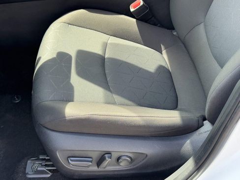 Used 2024 Toyota RAV4 XLE FWD image 23
