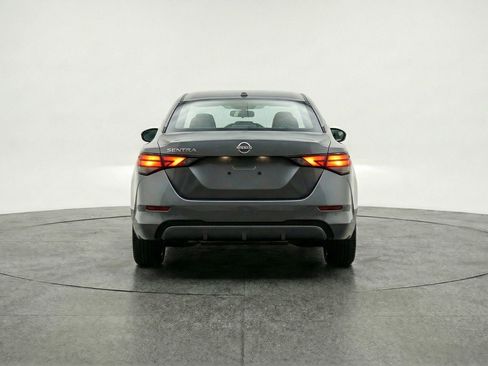 Used 2025 Nissan Sentra SV image 7
