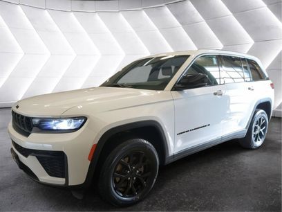 New 2026 Jeep Grand Cherokee Altitude