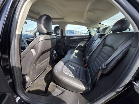Used 2016 Ford Fusion SE w/ Equipment Group 202A AWD/4WD image 11