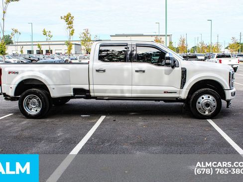 Used 2024 Ford F450 Platinum w/ FX4 Off-Road Package image 9