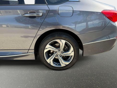 Used 2020 Honda Accord EX image 10