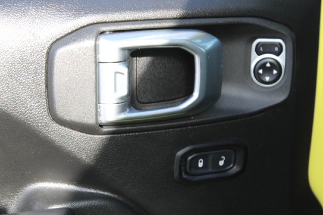 Used 2024 Jeep Wrangler Unlimited Rubicon 4xe AWD/4WD image 15