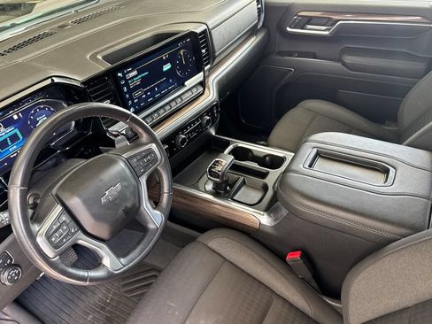 Used 2022 Chevrolet Silverado 1500 LT Trail Boss w/ Protection Package AWD/4WD image 10