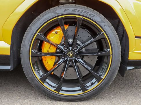 Used 2024 Lamborghini Urus S AWD/4WD image 17