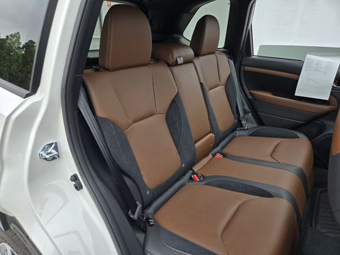Used 2025 Subaru Forester Touring w/ Touring Package AWD/4WD image 27