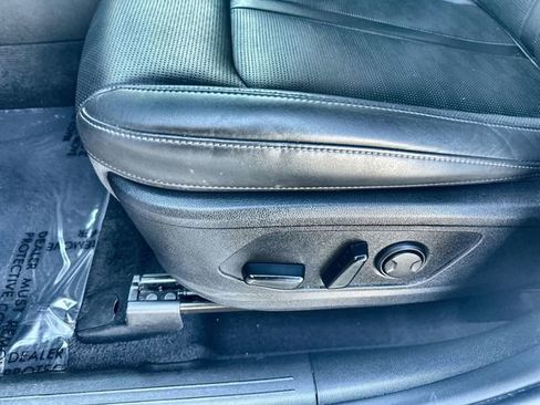 Used 2024 Kia Sorento S image 14