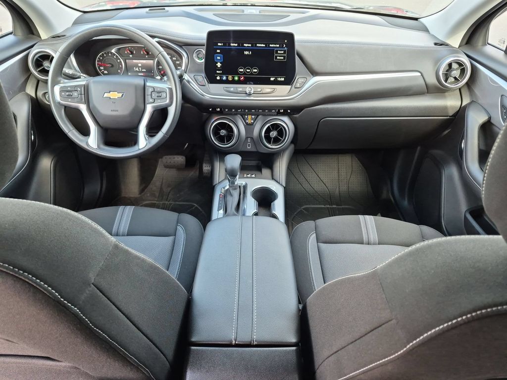 Certified 2024 Chevrolet Blazer LT w/ Redline Edition FWD image 18