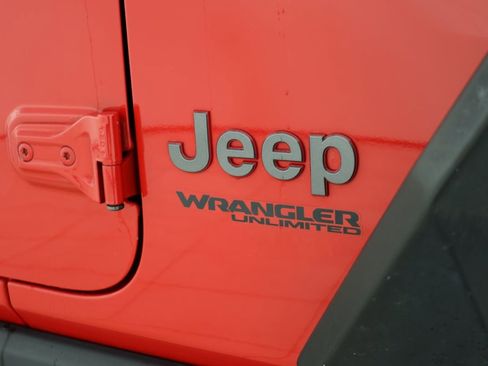 Used 2019 Jeep Wrangler Unlimited Rubicon w/ LED Lighting Group image 15