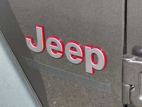 Used 2026 Jeep Wrangler Unlimited Rubicon w/ Steel Bumper Group image 26