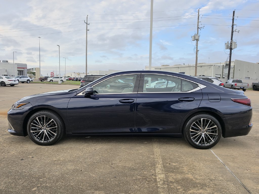 Used 2024 Lexus ES 350 w/ Premium Package FWD image 6