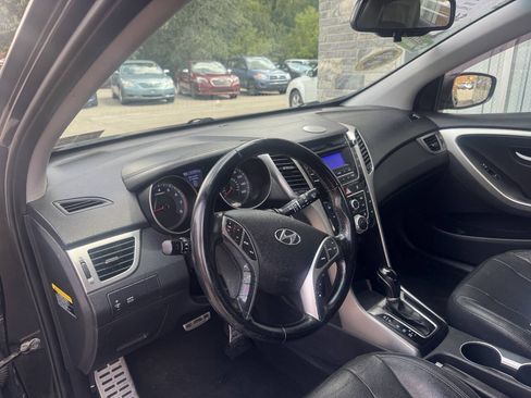 Used 2014 Hyundai Elantra GT w/ Option Group 02 FWD image 12