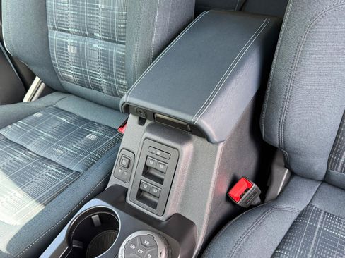 Used 2025 Ford Bronco Heritage Edition AWD/4WD image 40