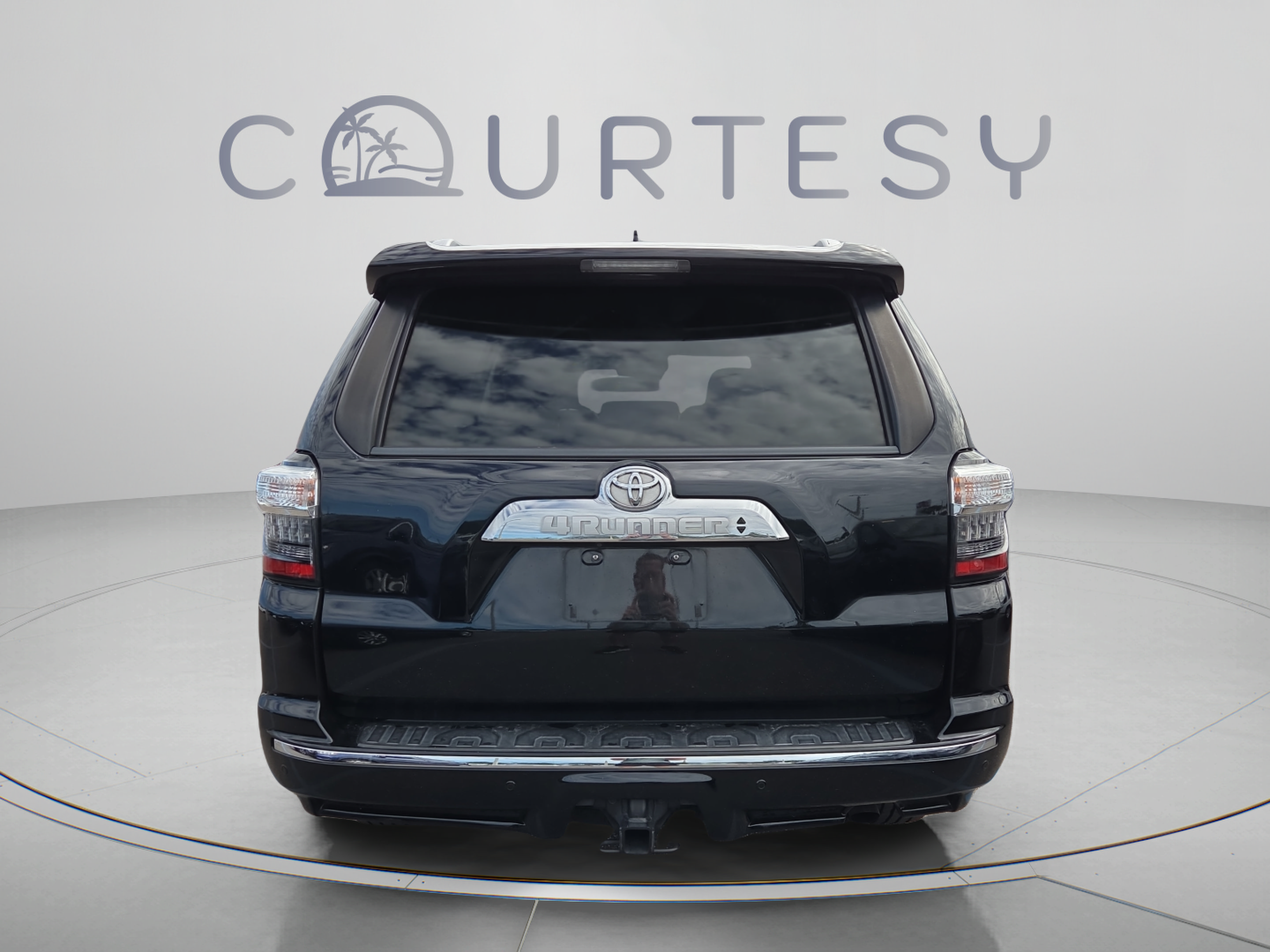 Used 2021 Toyota 4Runner Limited AWD/4WD image 3
