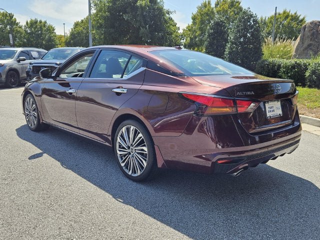 Used 2024 Nissan Altima 2.5 SL FWD image 6