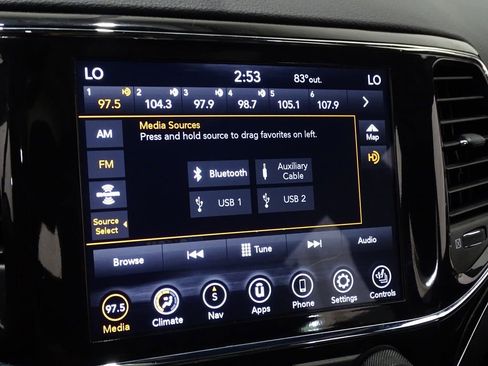 Used 2021 Jeep Grand Cherokee Limited image 33