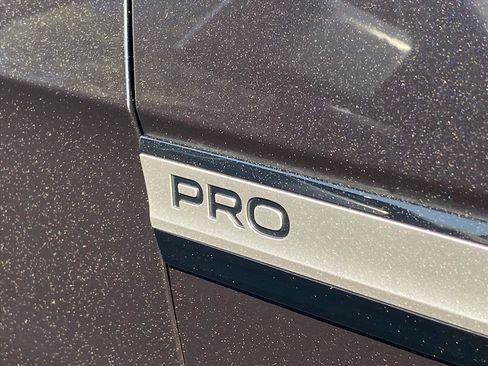 Certified 2023 Volkswagen ID.4 Pro image 3