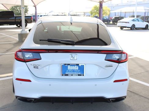 Used 2022 Honda Civic Sport Touring image 4