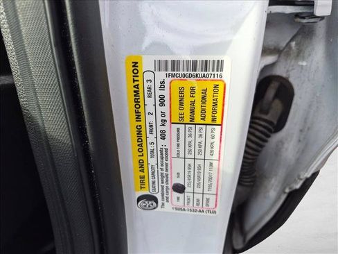 Used 2019 Ford Escape SE FWD image 15