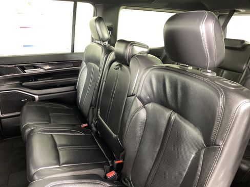 Used 2022 Jeep Wagoneer Series I w/ Premium Group I image 32