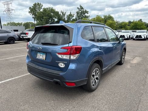 Used 2021 Subaru Forester Premium AWD/4WD image 28