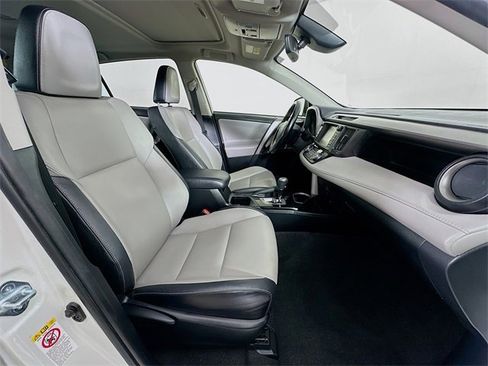 Used 2017 Toyota RAV4 Limited image 6