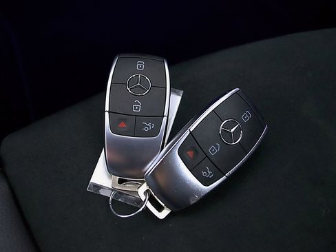 Used 2022 Mercedes-Benz CLA 250 image 28