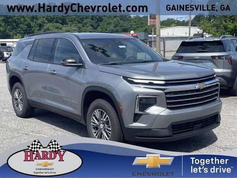 New 2026 Chevrolet Traverse LT FWD image 1