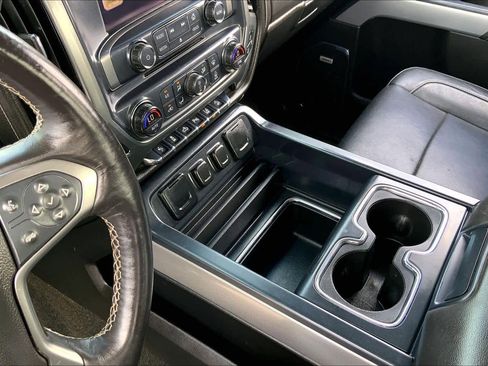 Used 2017 Chevrolet Silverado 2500 LTZ w/ Midnight Edition image 15