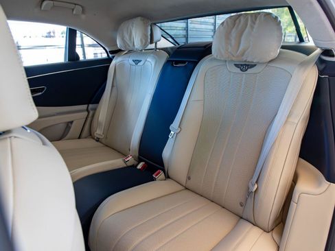 New 2026 Bentley Flying Spur V8 AWD/4WD image 24