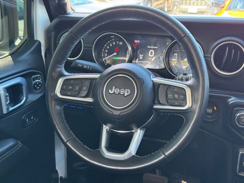Used 2021 Jeep Wrangler Unlimited Sahara w/ Cold Weather Group image 25