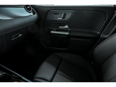 New 2026 Mercedes-Benz GLA 250 4MATIC image 18