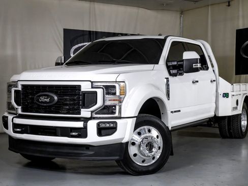 Used 2020 Ford F450 Platinum w/ FX4 Off-Road Package image 4