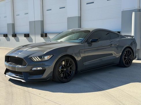 Used 2018 Ford Mustang Shelby GT350 w/ Electronics Package RWD image 2