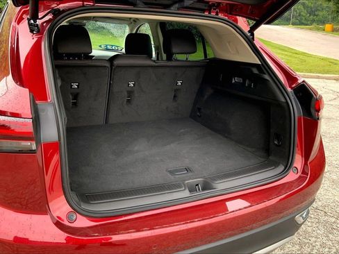 Used 2023 Buick Envision Preferred FWD image 4